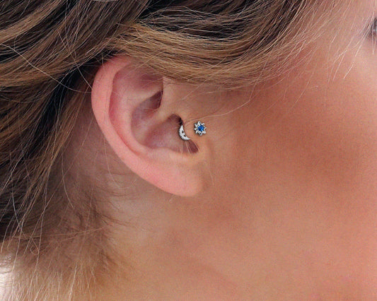 Star Design Round Cut Sapphire Cartilage and Tragus Piercing 16 G/1.2 mm