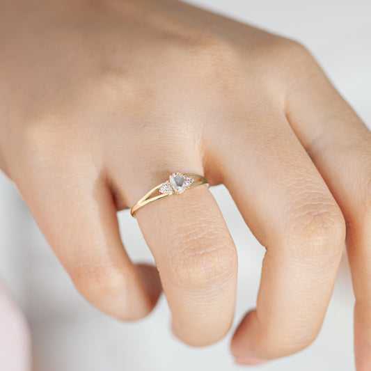 Dainty Ring, Diamond Oval Rose cut with Clover Flower Diamonds, 14K Gold | LR00022D