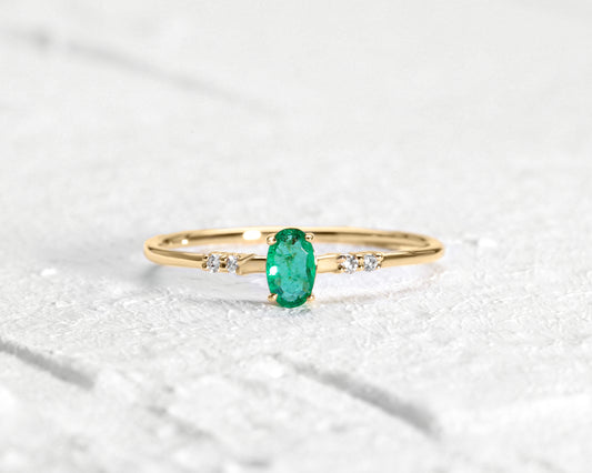 Dainty Ring, Oval cut Emerald with 4 Diamonds, 14K Gold | LR00058DE