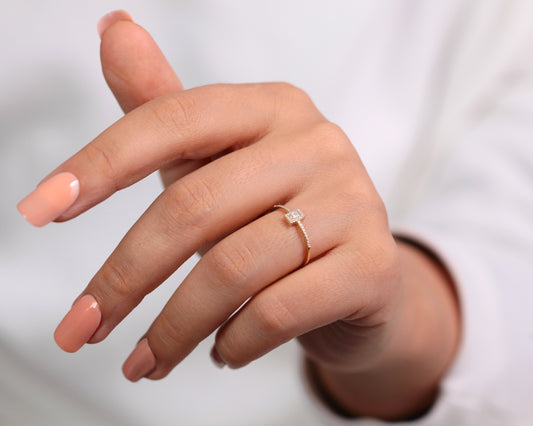 Baguette Frame Design Ring with Round cut Diamond 14K | LR00044D