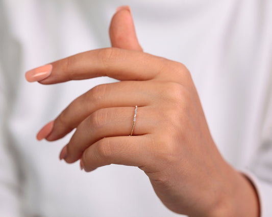 Baguette Cut Diamond Ring with Horizontal Baguette Design Monting 14K