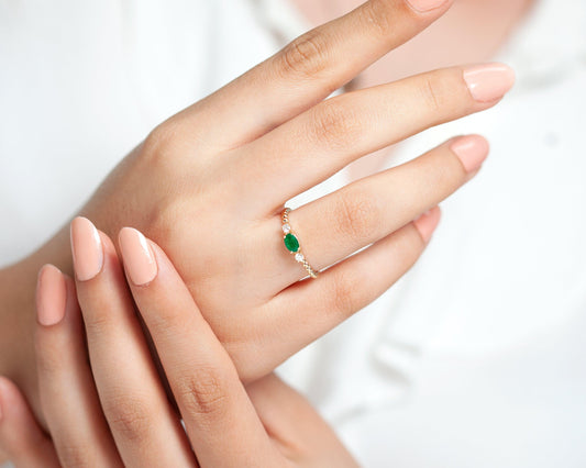 Adjustable Dainty Ring Oval Cut With Emerald and Diamond for her