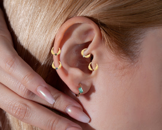 Cartilage Hoop Leaf Design Sapphire Clicker Piercing,Single Earring,14K Gold,16G(1.2mm)