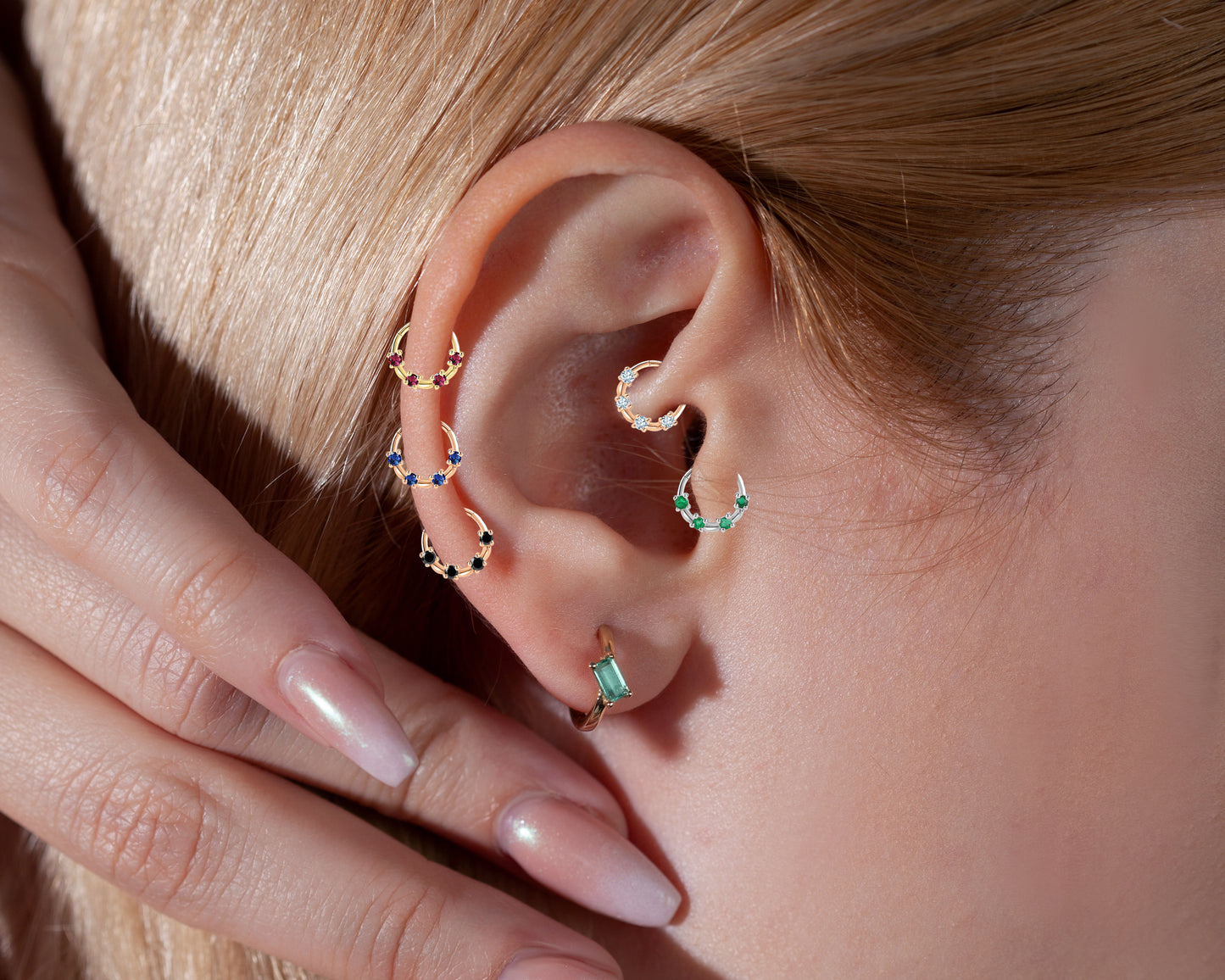 Cartilage Hoop Four Sapphire Clicker Piercing Single Earring 14K Gold,18G(1.00)