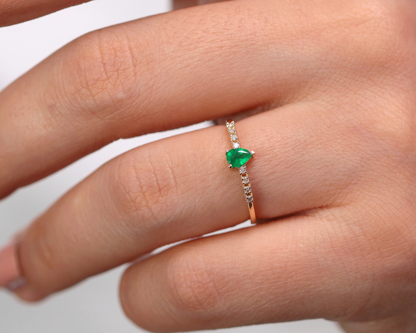 Ring with Pear Cut Emerald and Round cut Diamond 14K Yellow Solid Gold