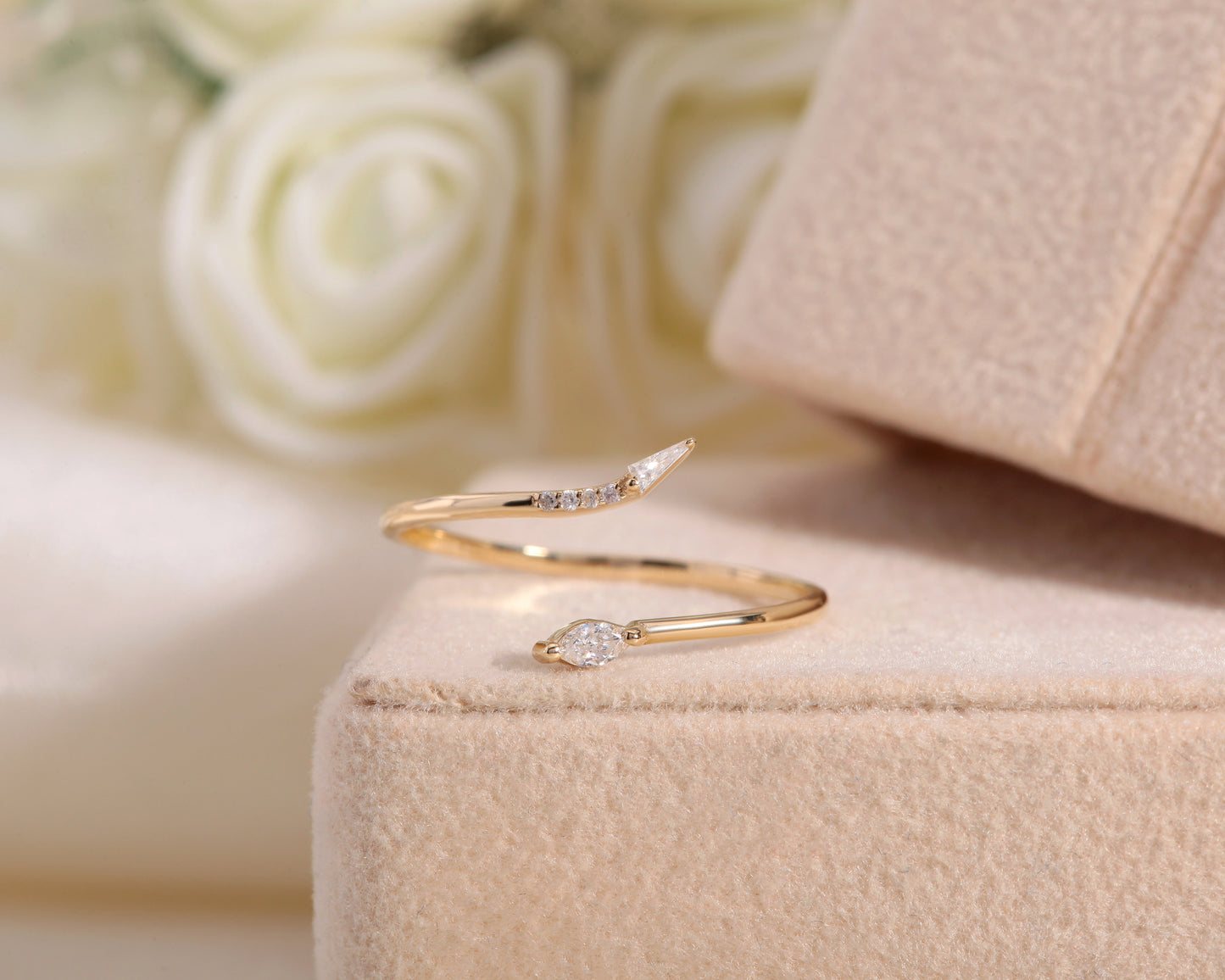 Snake Design Ring with Marquise and Round Cut Diamond 14K Gold