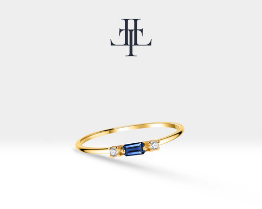 blue sapphire ring in 14k yellow gold