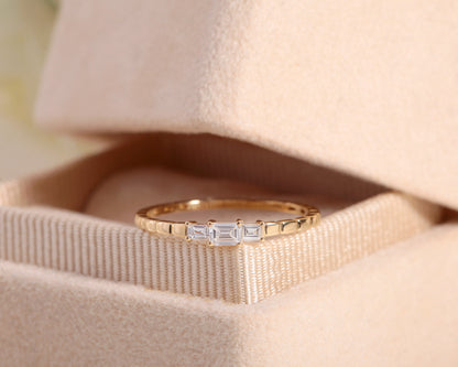 Three Baguette Cut Diamond Ring with Baguette Design Monting 14K Gold